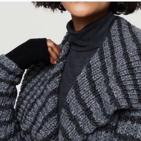 Lou and grey anthropologie striped cardigan NWOT - Picture 2 of 6